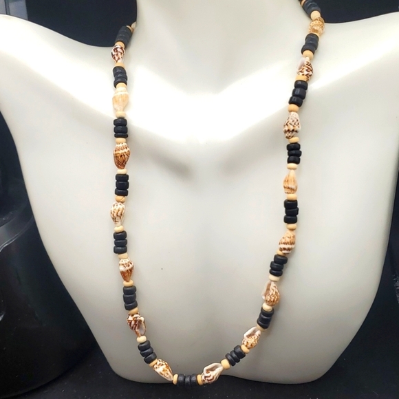 N3133 heishi shell mini seashell authentic necklace Hawaiian beauty - Picture 1 of 3
